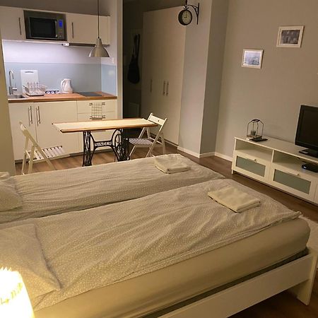 B&B Apartman Егер Екстериор снимка