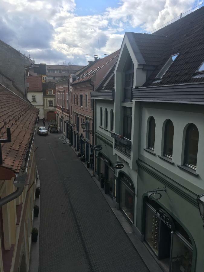 B&B Apartman Егер Екстериор снимка