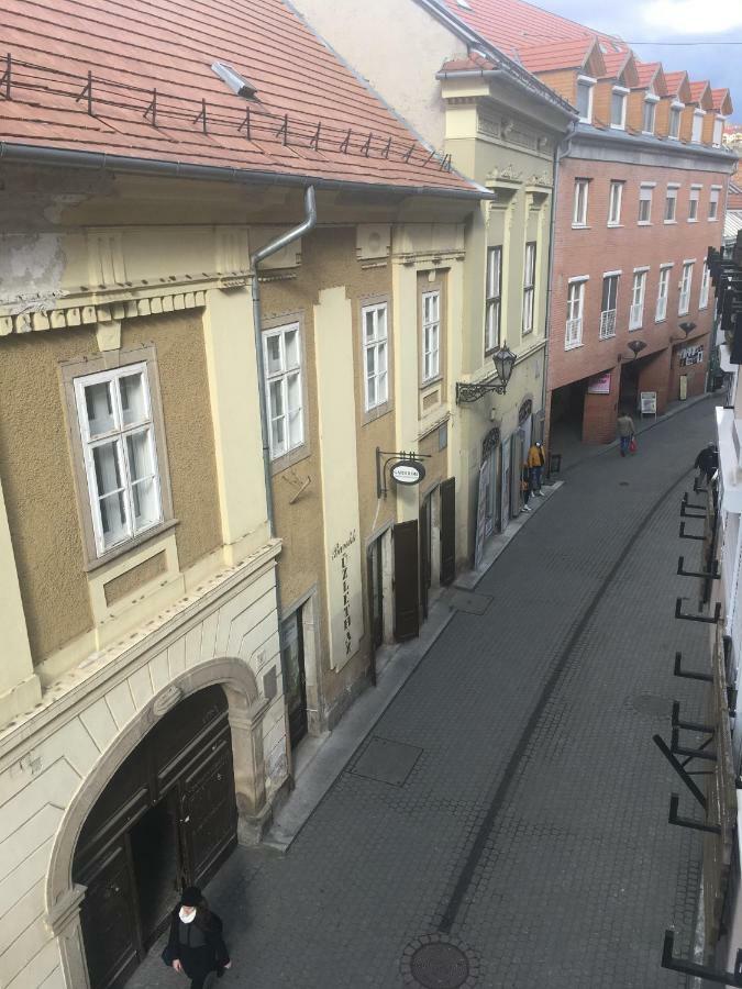 B&B Apartman Егер Екстериор снимка