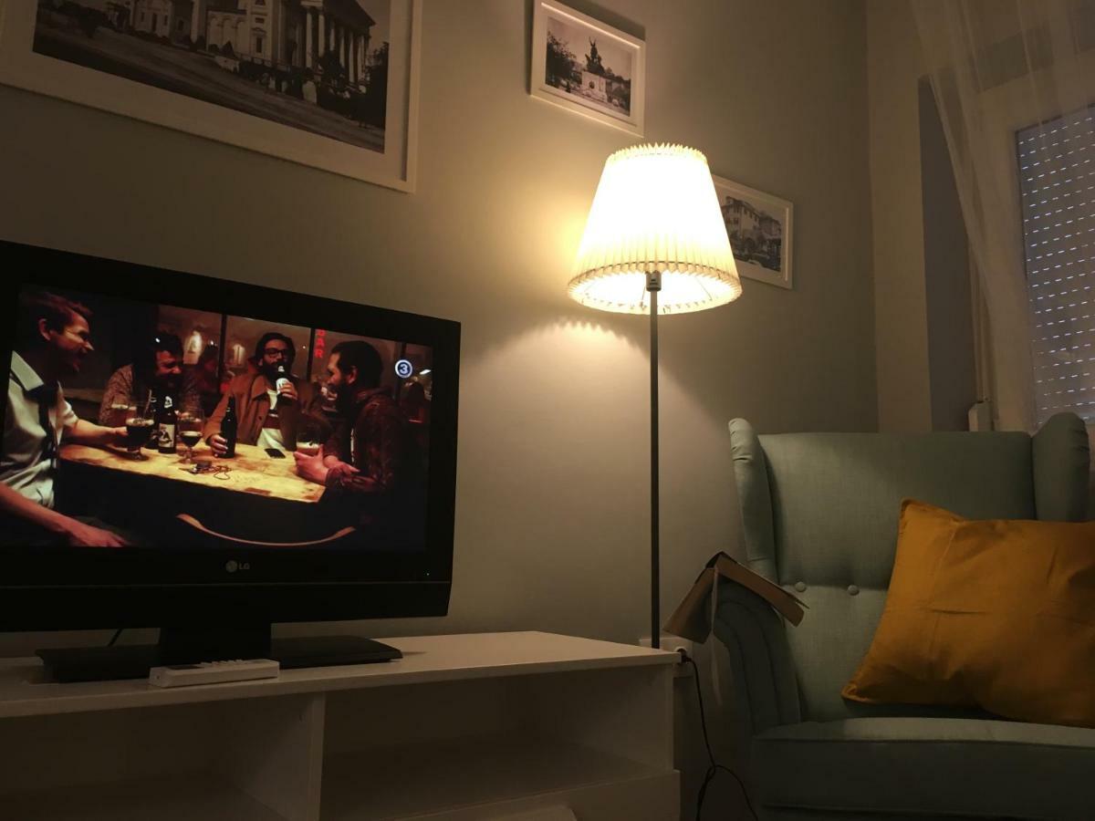 B&B Apartman Егер Екстериор снимка