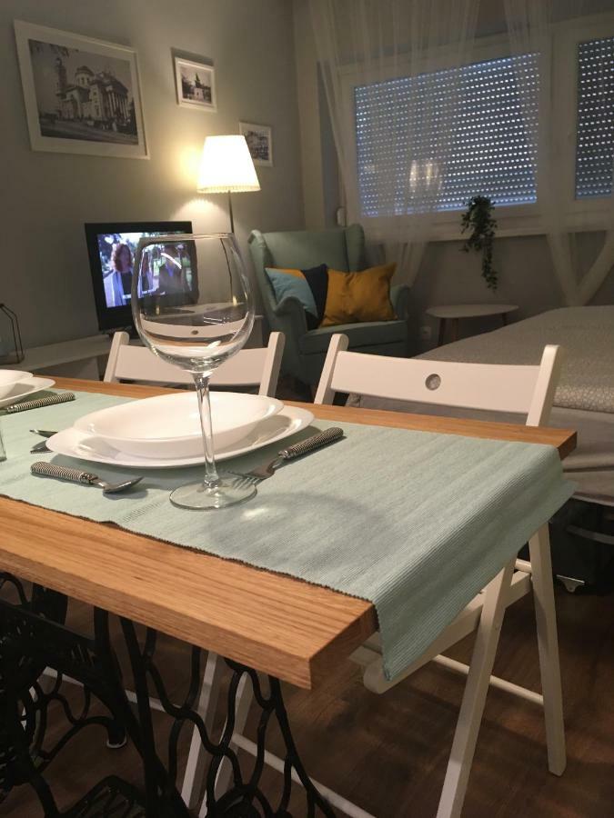 B&B Apartman Егер Екстериор снимка