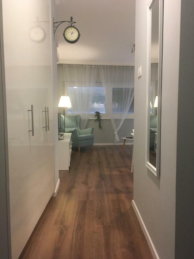 B&B Apartman Егер Екстериор снимка